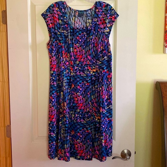 Gabby Skye Sleeveless Drapey Soft Geometric Scoop Neck Dress Multi Color Size 14 - Picture 1 of 8